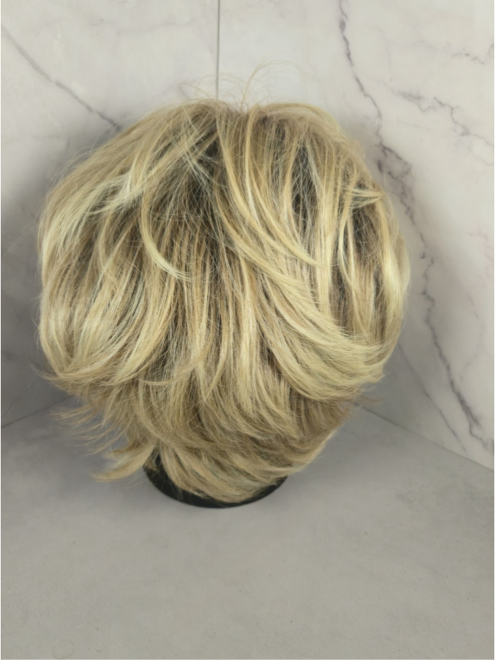 Hairdo - Diplomat Wig in Rooted Golden Wheat (SS14/88)